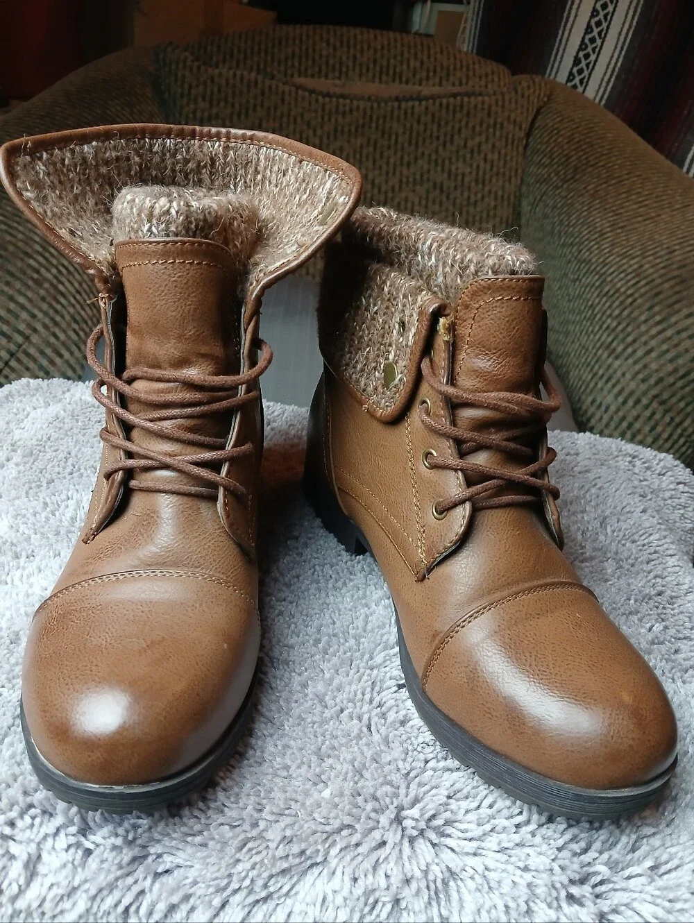 Jessica Cline Brown Cap Toe Knit Cuff Lace Up Boots 8.5